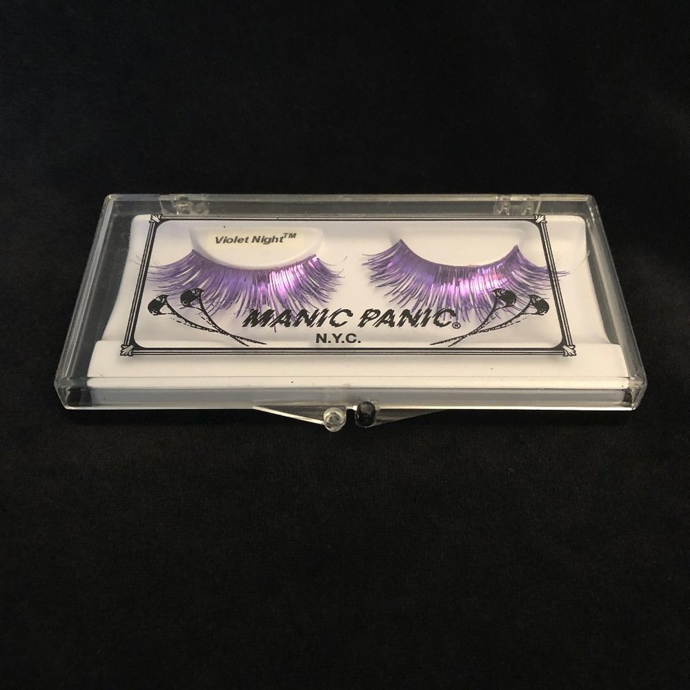 nwt MANIC PANIC purple metallic eyelashes